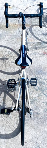 BICYCLE TREK 700" TOP NOTCH ROAD BIKE - (VERY GOOD+ Cond)
