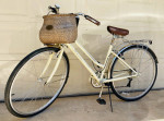 Schwinn Women's 700c/28" Hybrid Bike in Cream