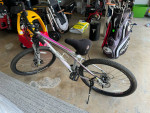 Women’s Small GT Avalanche 3.0
