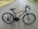 Big Kid / small adult Mountain Bike - Huffy Granite