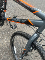 Big Kid / small adult Mountain Bike - Huffy Granite