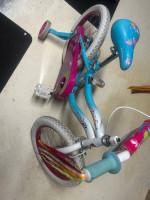 Schwinn Iris Girls bike with training wheels 16”