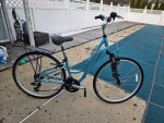 99% LIKE NEW TREK SPECIAL WOMENS DESIG LIGHTWEIGHT BIKE 5"--5"4