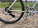 Trek Hybrid Bike: Aluminum Frame, Suspension, 21 Speeds