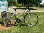 Women’s Giant Hybrid Bike: New Tires, Well Built!