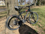 Giant Hybrid/Mountain Bike: Light Aluminum Frame, Suspension, 24 Speed