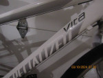 Specialized Vita; 4'9" to 5'; hybrid; white; like new