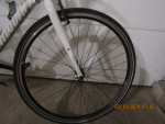 Specialized Vita; 4'9" to 5'; hybrid; white; like new