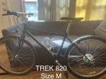 (Size M) TREK 820 Mountain Bike Bontrager Shimano