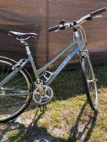 TREK 7.2FX HYBRED BIKE