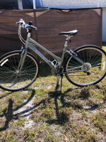TREK 7.2FX HYBRED BIKE