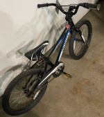 Specialized Hotrock kids hand brake 10" frame 20” wheel Bike