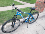 Schwinn Adult Men's Lightweight Aluminum 21-speed 28-inch Wheels Hybri