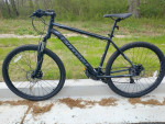 Cannondale Catalyst 27.5 Mountain Bike Size 19 (L) with Disc Brakes