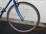 SPECIALIZED Crossroads; 5'2" to 5'5"; teal blue; hybrid
