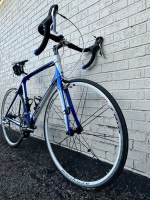 **NICE** Trek Madone 4.5 full Carbon fiber / like new condition! +$2600 MSRP
