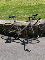 Jamis Ventura Road Bike 700cm Wheel 16 Gears 56cm Frame