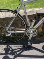 Jamis Ventura Road Bike 700cm Wheel 16 Gears 56cm Frame