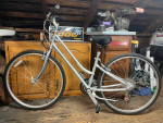 Giant Cypress Woman's Hybrid Bike XSmall-Full Tune Up-Ready To Ride!!