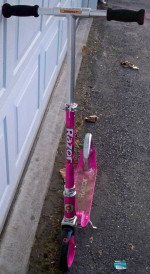 Razor A5 Lux Kick Foldable Scooter - Pink, Large Wheels, Lightweight