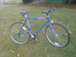 Bicycle Schwinn Criss Cross Hybrid Bike