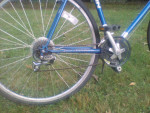 Bicycle Schwinn Criss Cross Hybrid Bike