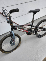 DIAMOND BACK 18 INCHES  BIKE