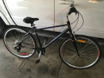 MENS OR BOYS INFINITY 27.5 ALUMINUM STREET OR BEACH BIKE ( LIKE NEW )