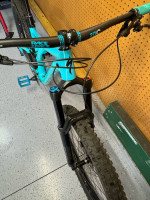 2019 Specialized Stumpjumper Comp Alloy 27.5” Size Medium