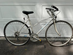 Solid PUEGTO Hybrid Bike