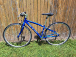 **** SPECIALIZED SIRRUS UNISEX HYBRID MEDIUM FRAME BIKE****