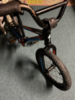 Specialized Hotrock 16 kids bike