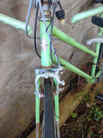 2- VINTAGE SCHWINN BIKES( restore projects)