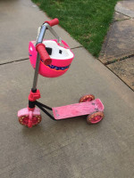 SCOOTER  FOR  KIDS AND HELMET
