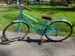 Womens Scwhinn Cruiser