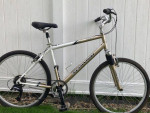 Schwinn Sierra Sport comfort trail hybrid bike