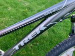 TREK SKYE mountain/hybrid/trail bike 21 spd 26 tires