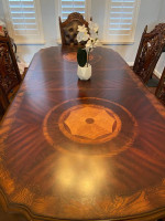 Beautiful 7 Piece Real Wood Dining Room Set Table and 6 Chairs Set