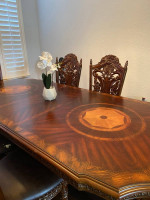 Beautiful 7 Piece Real Wood Dining Room Set Table and 6 Chairs Set