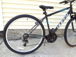 HUFFY ROCK CREEK MOUNTAIN BIKE