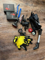 Dahon Mariner D8 + Kryptonite lock + bike pump + accessories