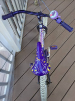 16" DYNACRAFT GIRLS PURPLE BIKE