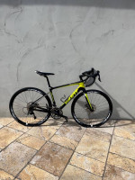 Giant Road Bike
