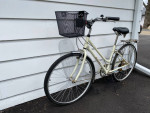 Schwinn Women's Gateway 700c/28" Hybrid Bike - Cream