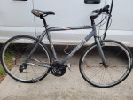 TREK 7200 FX hybrid bike