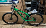 RARE Trek Marlin 5 Green Alloy Mountain Bike Disc Brakes 27.5”Small/Medium