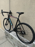 Fuji Altamira CX 1.3 Cyclocross Gravel Full Carbon Hydro Disc