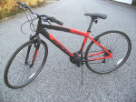 Hyper Bicycle 700c Men's Spinfit Hybrid Bike, Black and Red