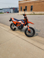2023 KTM 690 SMCR