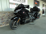 2023 HONDA GOLD WING, AUTO, TOUR, LESS THAN 600 MILES, LIKE NEW, SAVE!